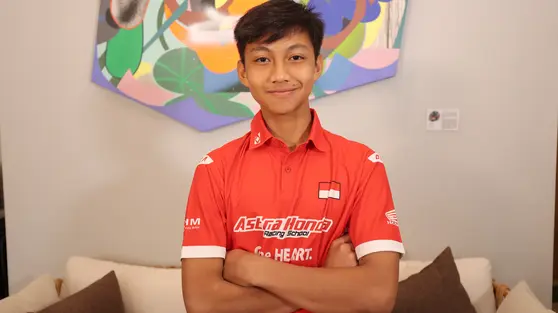 Pembalap Indonesia Kiandra Ramadhipa Juara di Sachsenring, Indonesia Raya Berkumandang
