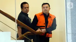 Saeful Bahri, staf Sekjen PDIP Hasto Kristiyanto, bersiap menjalani pemeriksaan lanjutan di Gedung KPK, Jakarta, Selasa (18/2/2020). Saeful Bahri diperiksa sebagai tersangka kasus dugaan penerimaan hadiah terkait penetapan anggota DPR tahun2019-2024. (merdeka.com/Dwi Narwoko)