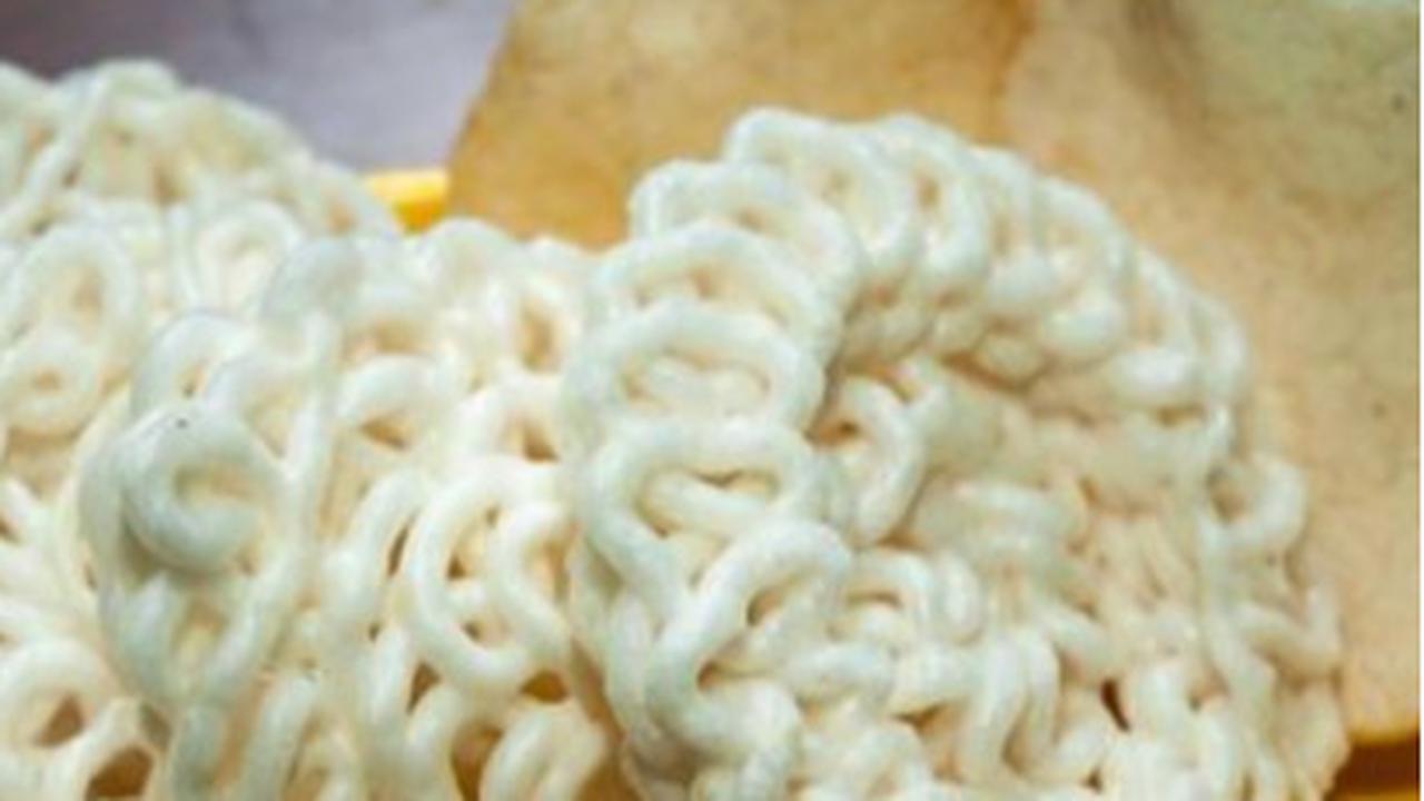 3 Cara Mudah Buat Kerupuk yang Melempem Kembali Renyah, Tanpa Digoreng Lagi