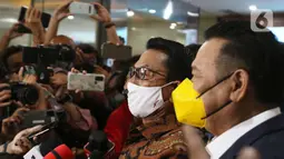 Kepala Staf Presiden (KSP) Moeldoko memberikan keterangan usai menjalani pemeriksaan di Bareskrim, Mabes Polri, Jakarta, Selasa (12/10/2021). Moeldoko menjalani pemeriksaan sebagai saksi pelapor. (Liputan6.com/Herman Zakharia)