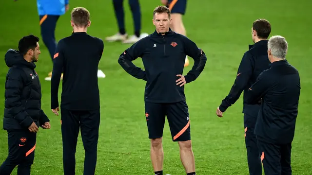 Jelang Lawan PSG, Para Pemain RB Leipzig Jajal Rumput Stadion