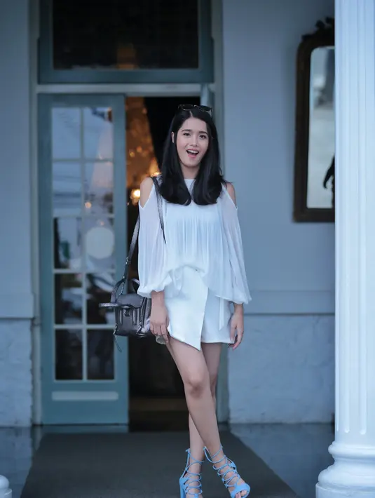 Kini Anna Octarina kerap tak muncul di layar kaca tanah air. Anna mengaku ia sangat enjoy menikmati profesi fashionnya. (Adrian Putra/Bintang.com)