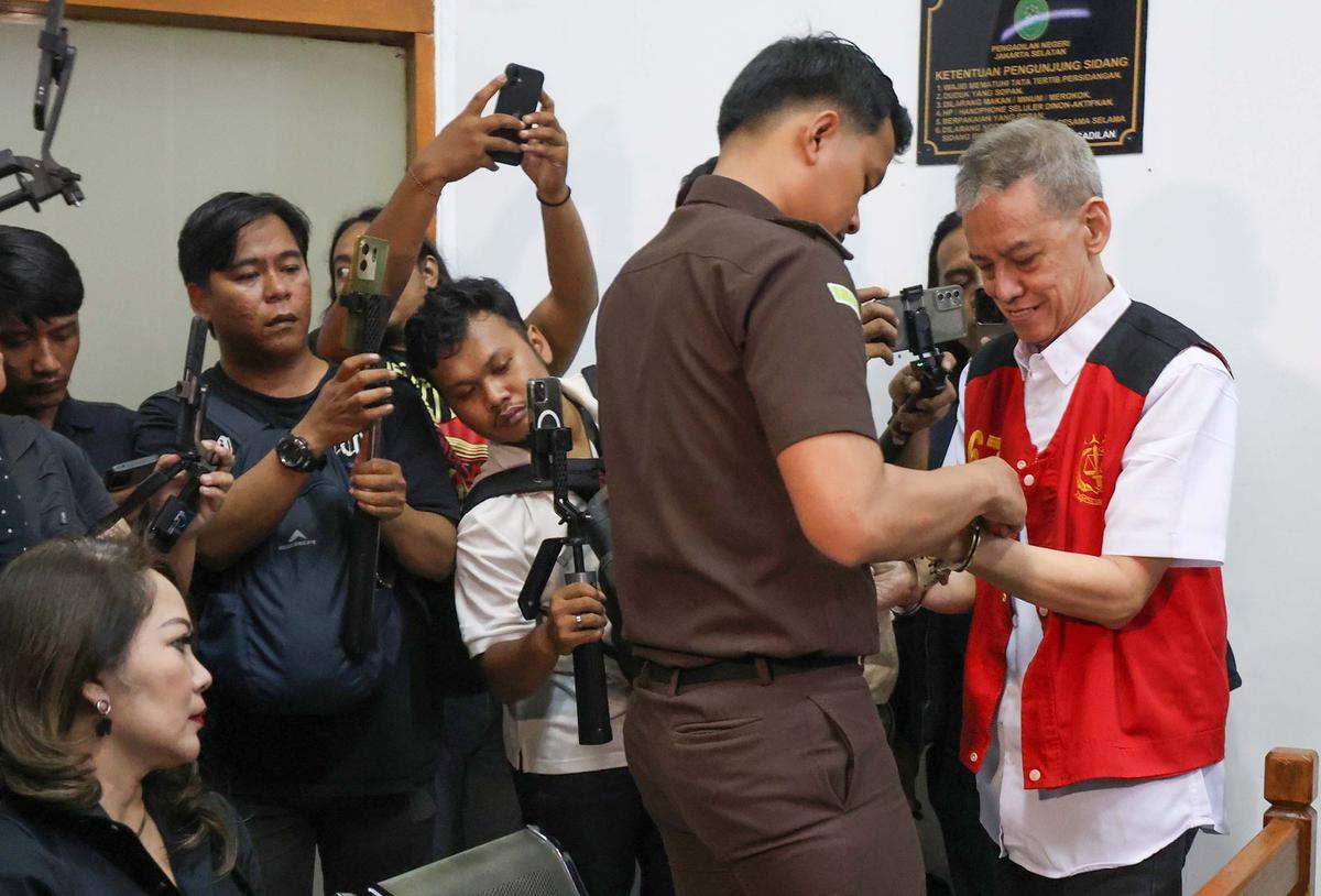 FOTO: Fariz RM Dituntut 6 Tahun Penjara atas Kasus Narkotika