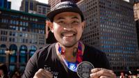 Juragan 99 selesaikan Chicago Marathon 2025 bareng tim Chicaglow yang dibentuknya 6 bulan lalu. Chicago Marathon salah satu dari World Marathon Majors. (Foto: Dok. Tim Juragan 99)