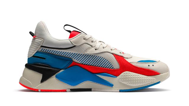 Inspirasi Masa Lalu Diaplikasikan dalam Koleksi Terbaru Sneakers