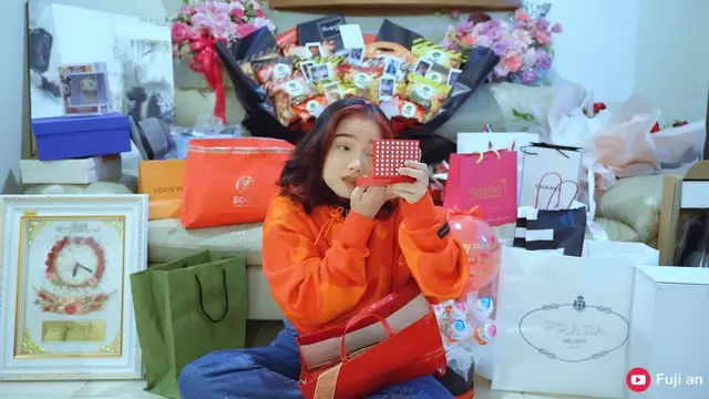 7 Momen Fuji Buka Kado Ulang Tahun, Dapat Hadiah Mewah dan Thoriq Halilintar