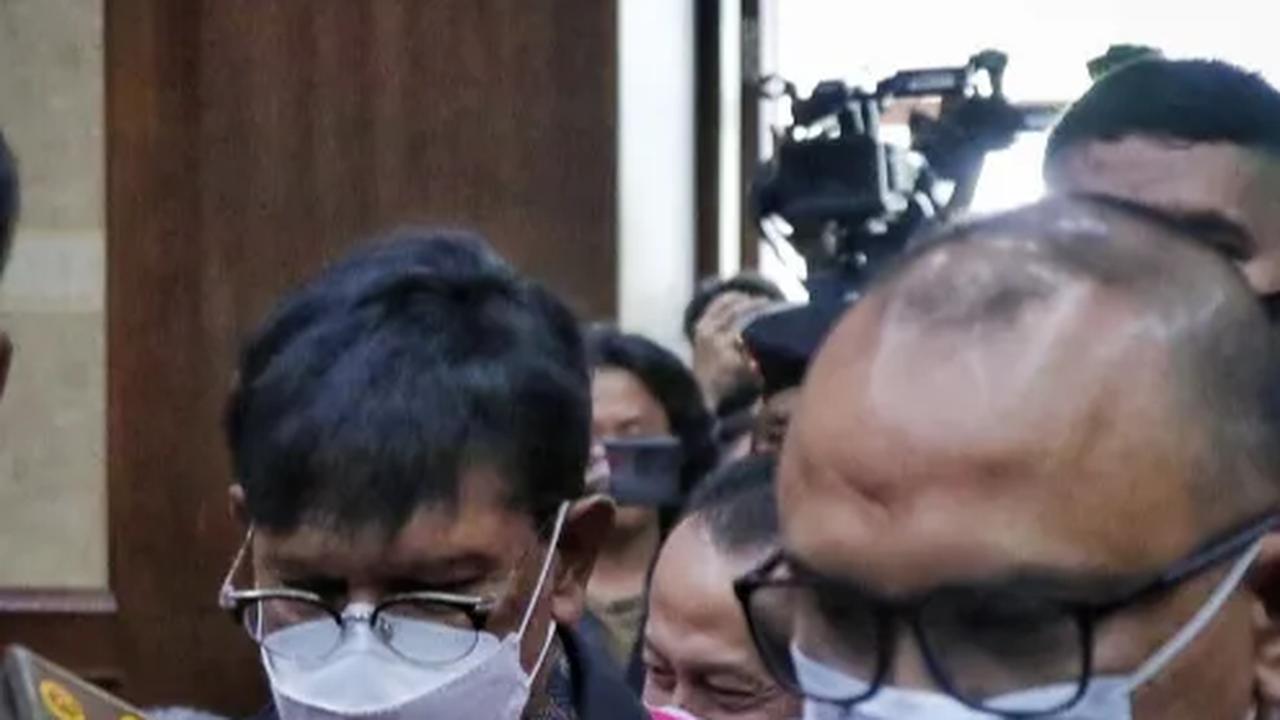 Johnny G Plate Sebut Nama Jokowi di Sidang, PDIP: Kalau Perintah Korupsi, Ngawur