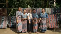 Para mama penenun di kabupaten Sikka NTT. (Dok: Pendopo)