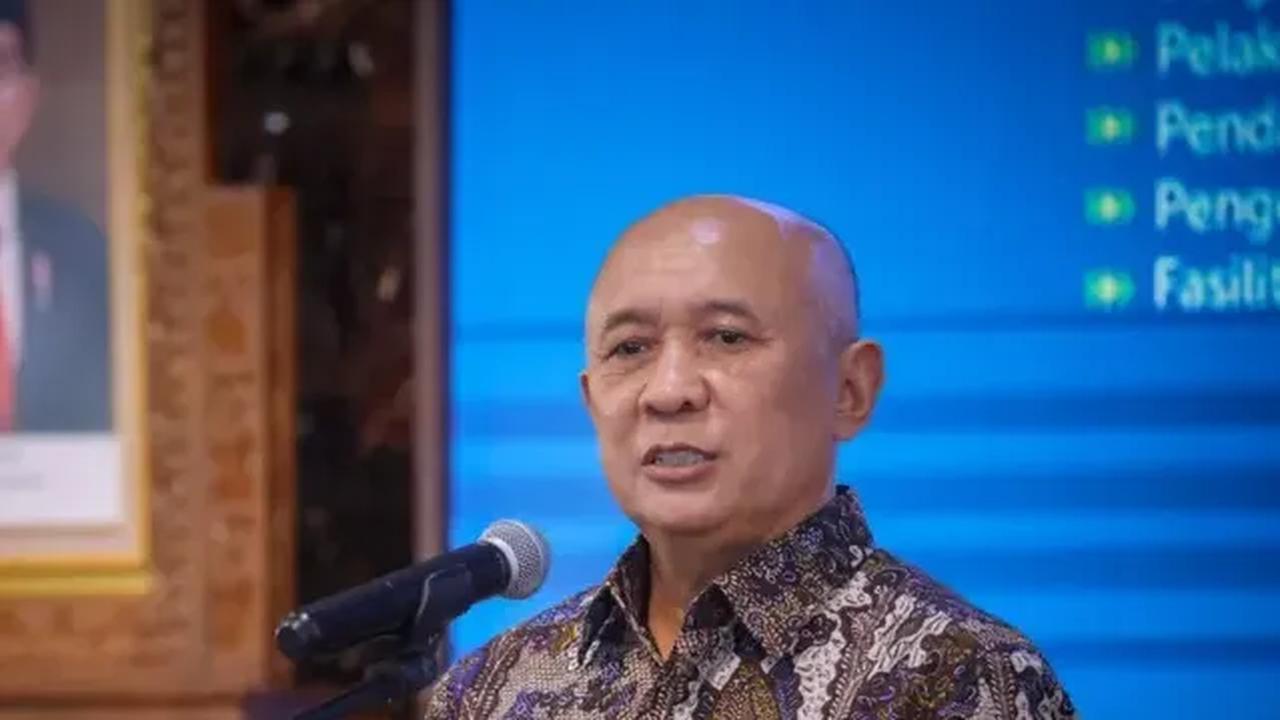 Menteri Koperasi dan UKM Teten Masduki menyatakan menolak platform media sosial (medsos) asal China TikTok menjalankan bisnis media sosial dan e-Commerce secara bersamaan di Indonesia.<br>