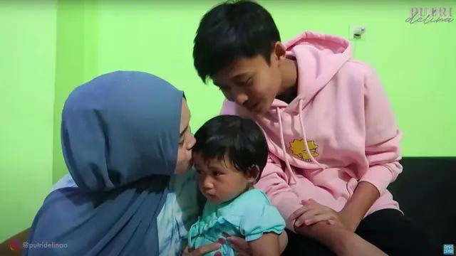 Putri Delina Temui Adik Bungsunya