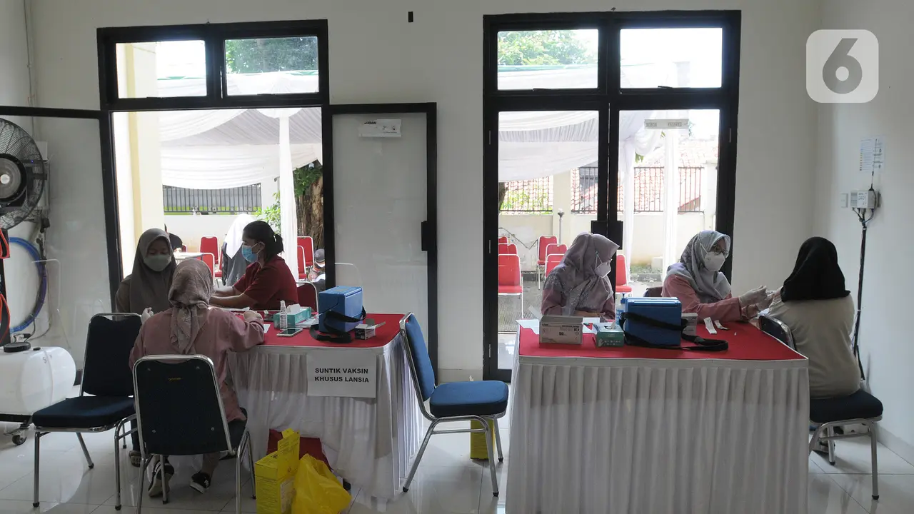 Vaksinasi COVID-19 Bagi Warga yang Akan Mudik
