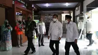 Mantan Menteri Kesehatan dr Terawan Agus Putranto berjalan menuju sebuah acara. (Ist)