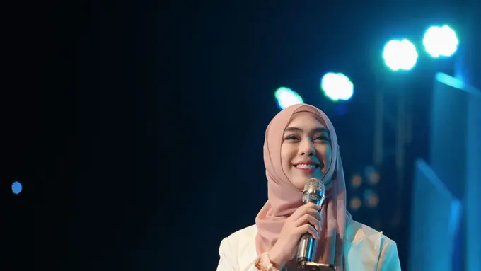 Oki Setiana Dewi gelar wisuda pesantrennya (Istimewa)