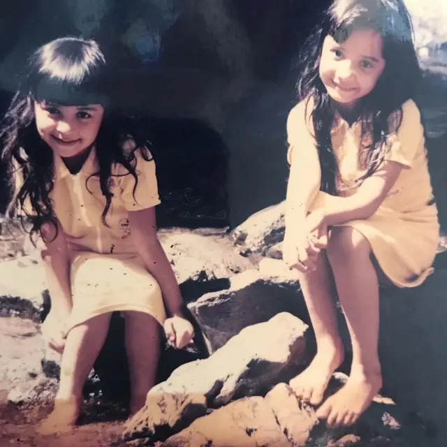 6 Potret Masa Kecil Zaskia Sungkar dan Shireen Sungkar, Bak Anak Kembar