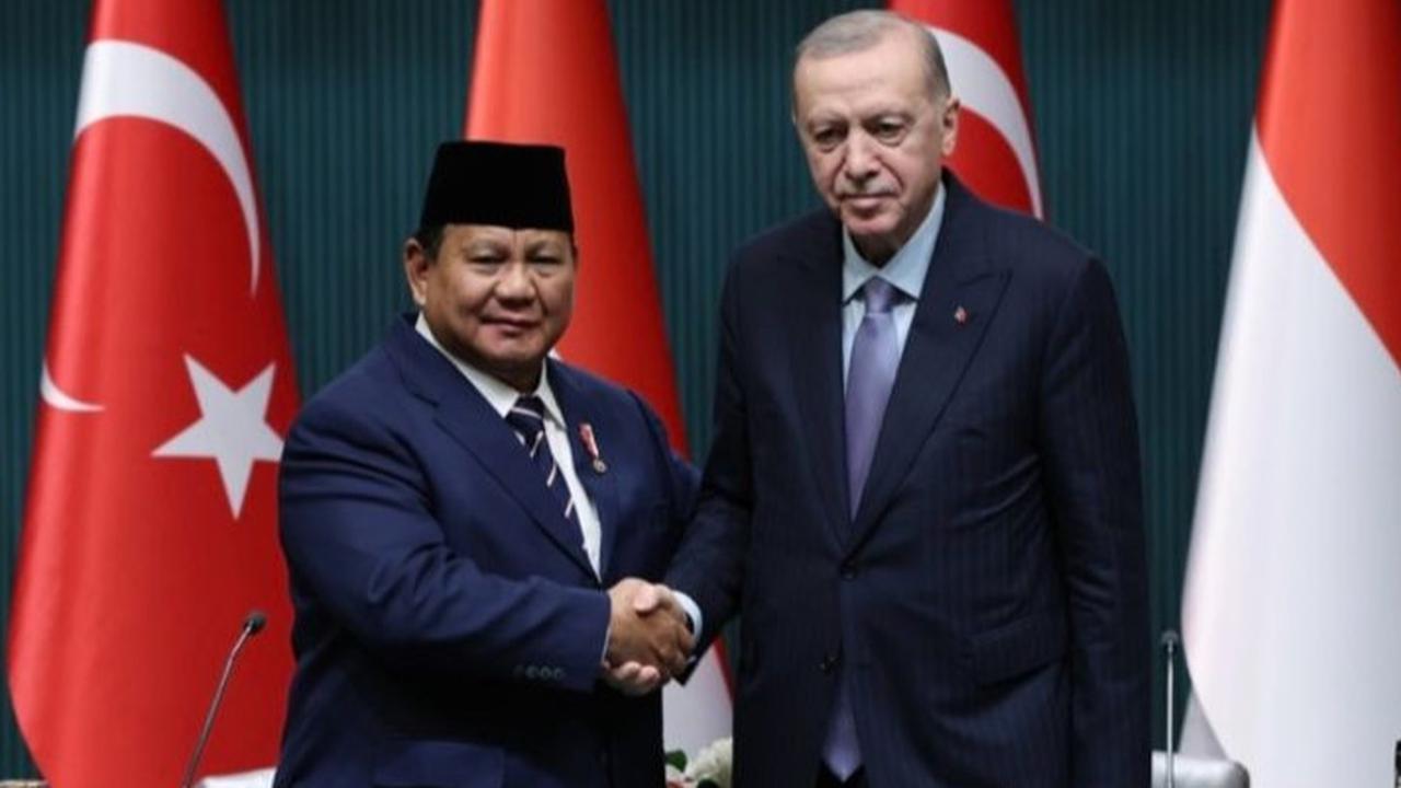 VIDEO: Momen Prabowo Grogi Pertama Kali Pidato Depan Parlemen Turki "Saya Akui ..."
