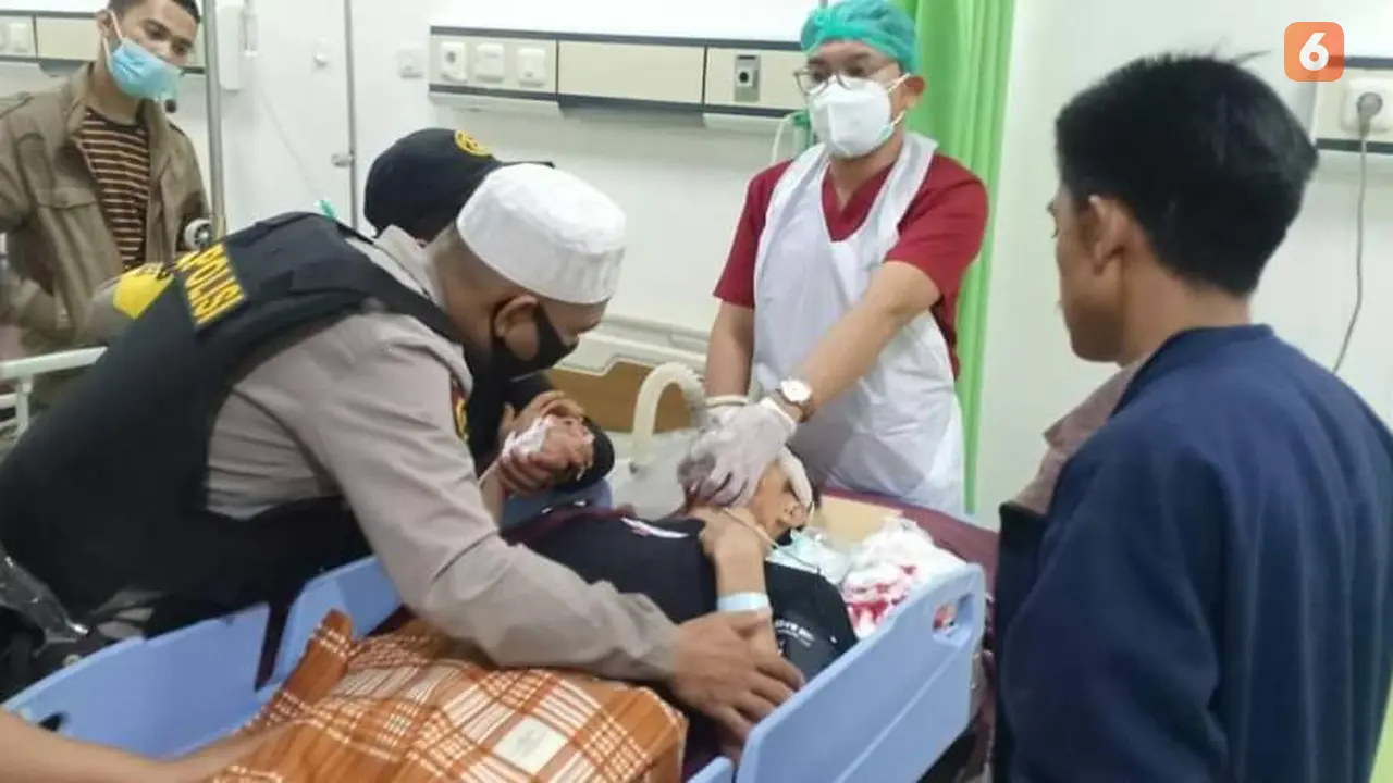 Salah seorang korban tertembak menjalani perawatan intensif di RS Bhayangkara Makassar (Istimewa)