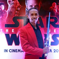 Film Star Wars: The Last Jedi dirilis di Indonesia pada Rabu (13/12/2017). Film yang akan dirilis di Amerika Serikat pada 15 Februari 2017 itu disambut antusias para aktor dan aktris Indonesia. (Nurwahyunan/Bintang.com)