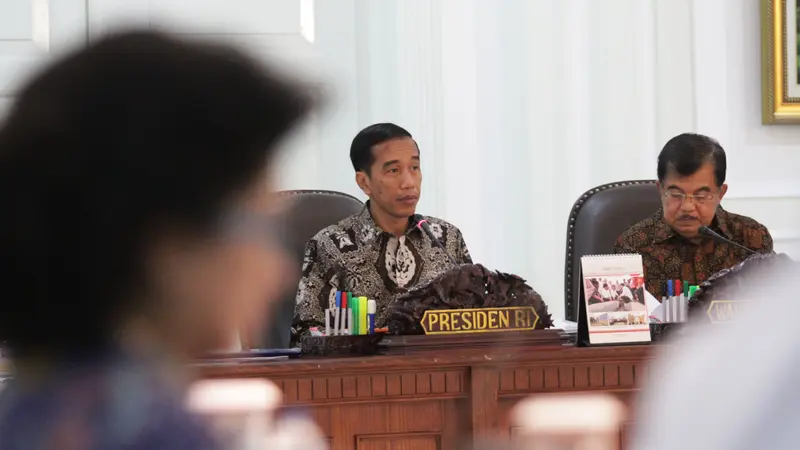 Jokowi Pimpin Sidang Kabinet