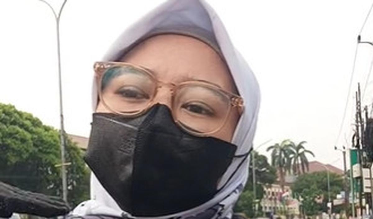 Ia pun mengaku rindu dan ingin kembali ke masa-masa menjadi mahasiswi dahulu.