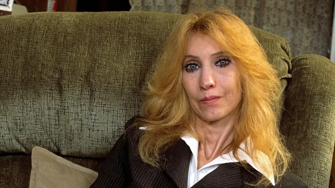 Ibunda Rapper Eminem, Debbie Nelson