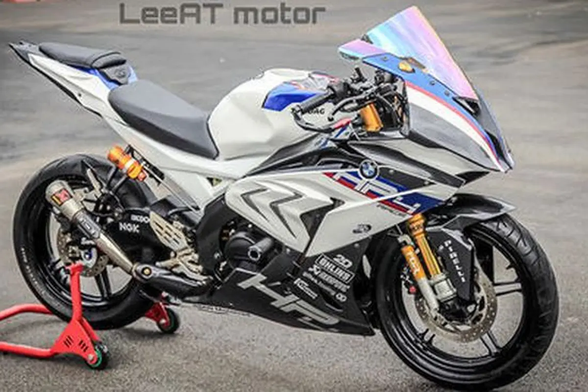Yamaha YZF-R15 disulap menjadi BMW HP4 Race