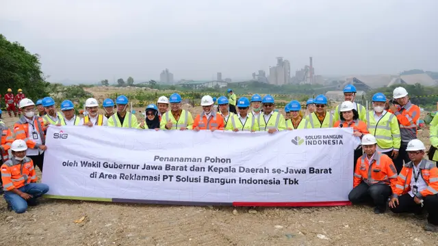 Studi Banding Berkelanjutan Kepala Daerah se-Jawa Barat di Pabrik SBI Narogong