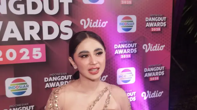Dewi Perssik