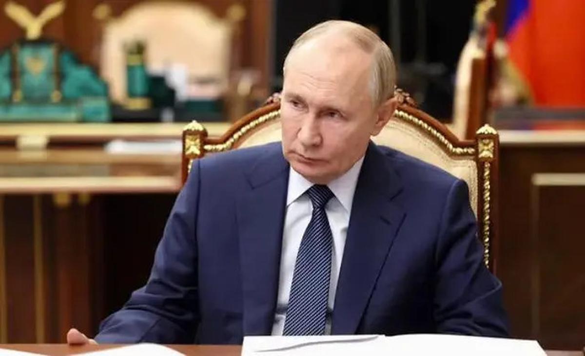 Sosok DJ Diduga Anak Rahasia Vladimir Putin, Tinggal di Prancis dengan Identitas Palsu