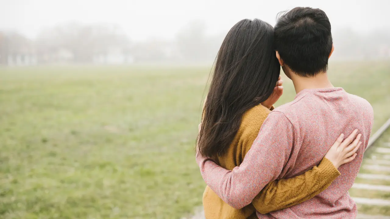 4 Tips Menjadi Pasangan yang Peka untuk Si Doi yang Sensitif (Foto: Freepik/freepik)