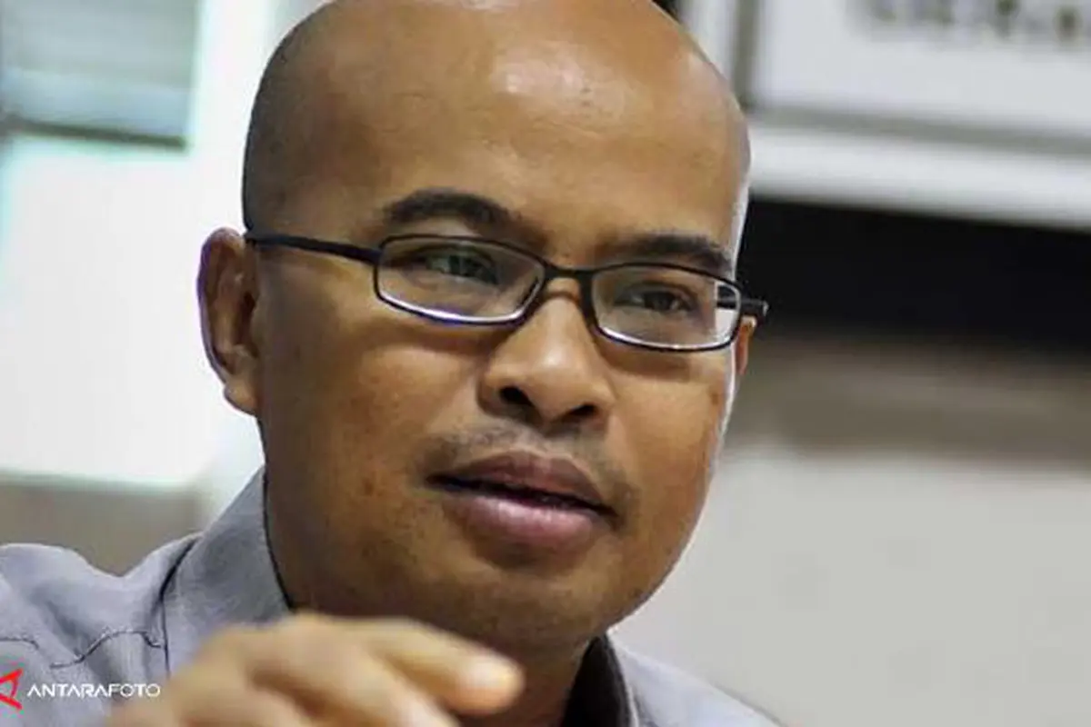 Desmond Gerindra