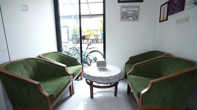 Pernah Ngontrak hingga Berhenti dari Lapor Pak, Begini Rumah Gilang Gombloh Sekarang