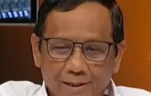 Ekspresi Wajah Mahfud MD jadi Sorotan saat jadi Sasaran Bapak-Bapak, Tiba-Tiba Disosor Cium Pipi