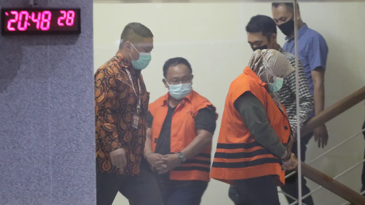 KPK Tahan Bupati dan Kepala BPBD Kolaka Timur
