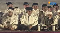 Jokowi mengundang para ulama dan sekitar 2000 jemaah untuk mengikuti zikir.