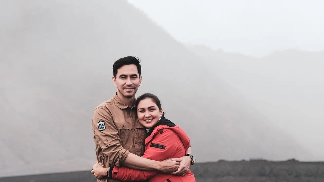 Darius Sinathrya dan Donna Agnesia. (Foto: Instagram @darius_sinathrya)