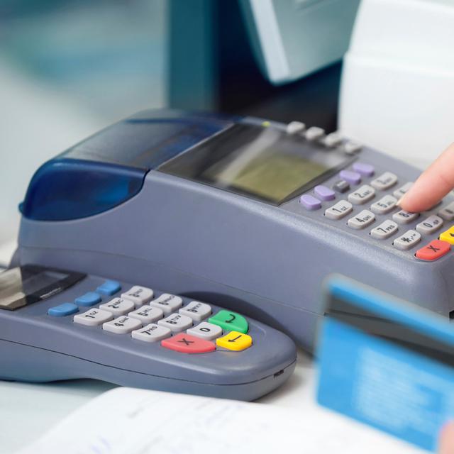 Soal Gesek Kartu Debit Di Edc Kena Biaya Ini Penjelasan Bca Bisnis Liputan6 Com