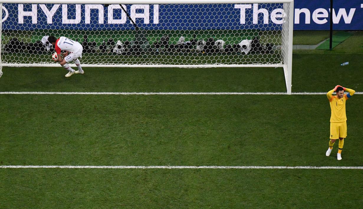 Kroasia sempat memperkecil kedudukan empat menit berselang. Mario Mandzukic berhasil memanfaatkan blunder Hugo Lloris.
(AFP/Francois-Xavier Marit)