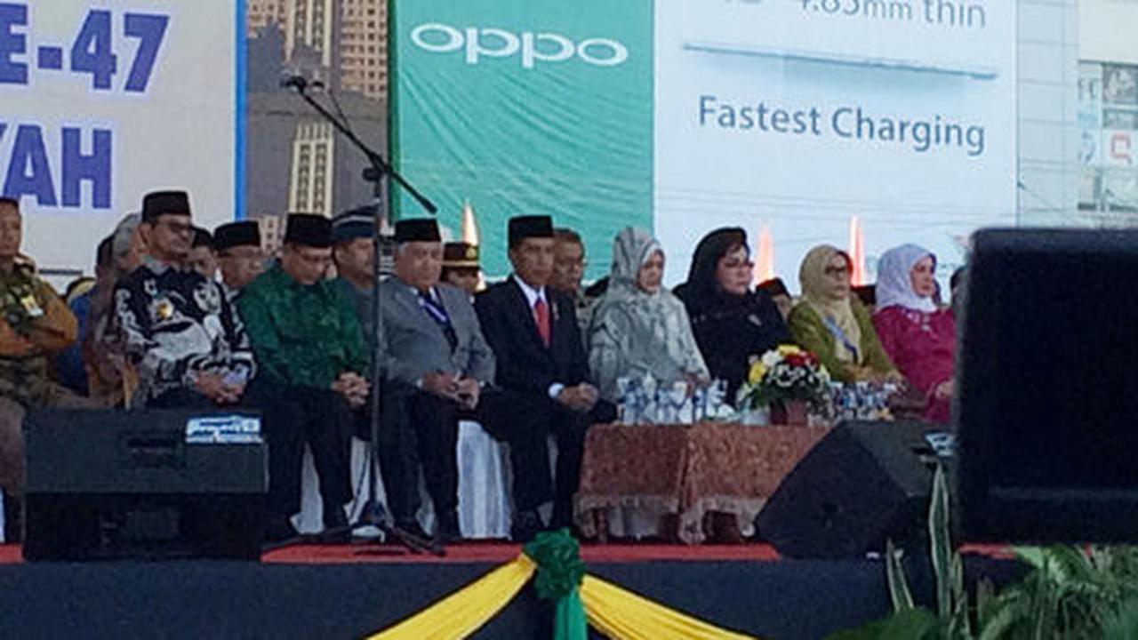 Presiden Jokowi hadiri pembukaan Muktamar Muhammadiyah di Makassar