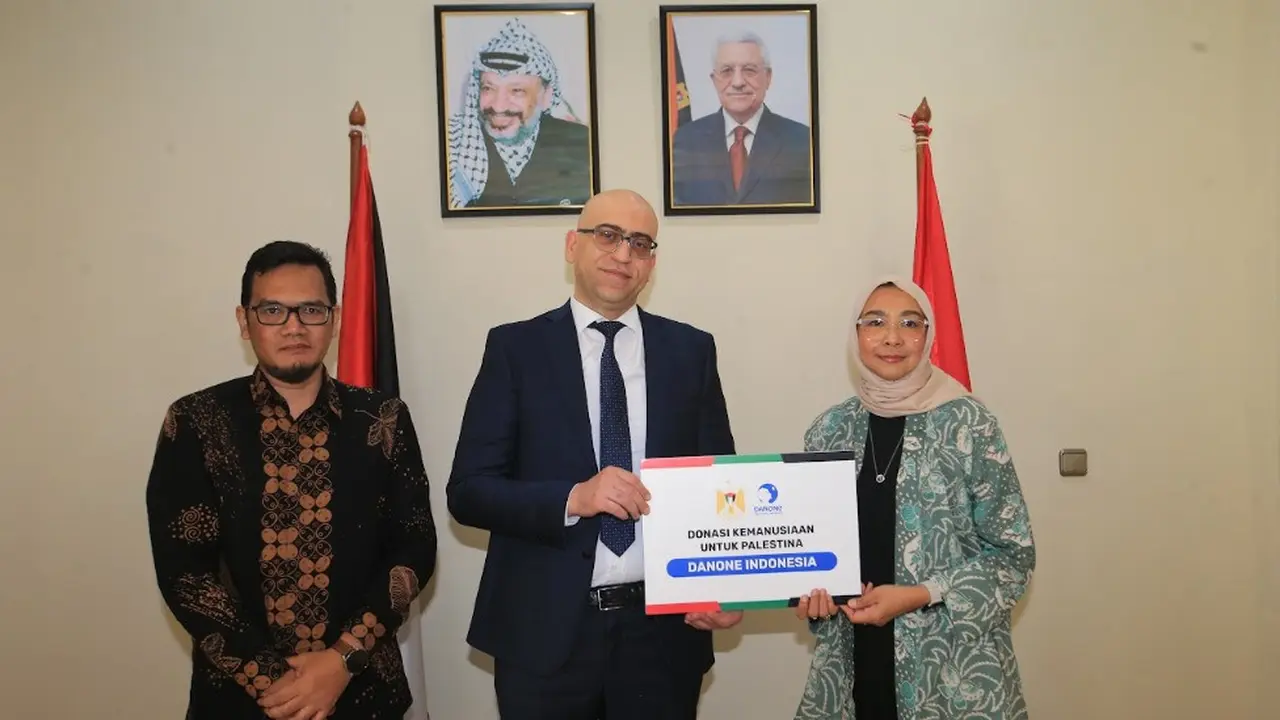 Danone menyalurkan bantuan berupa uang tunai senilai total Rp630 juta melalui Kedutaan Besar Palestina di Indonesia. (Liputan6.com/ ist)