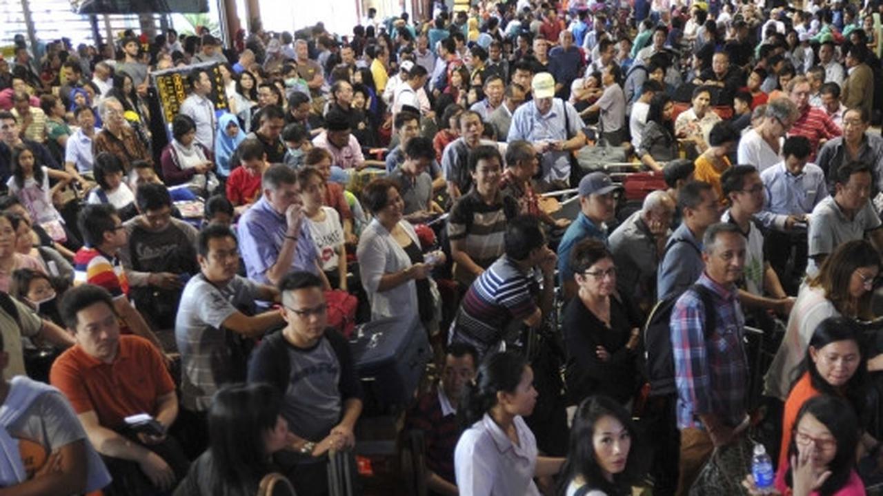 Imbas kebakaran, penumpang menumpuk di Terminal 2D Soekarno-Hatta