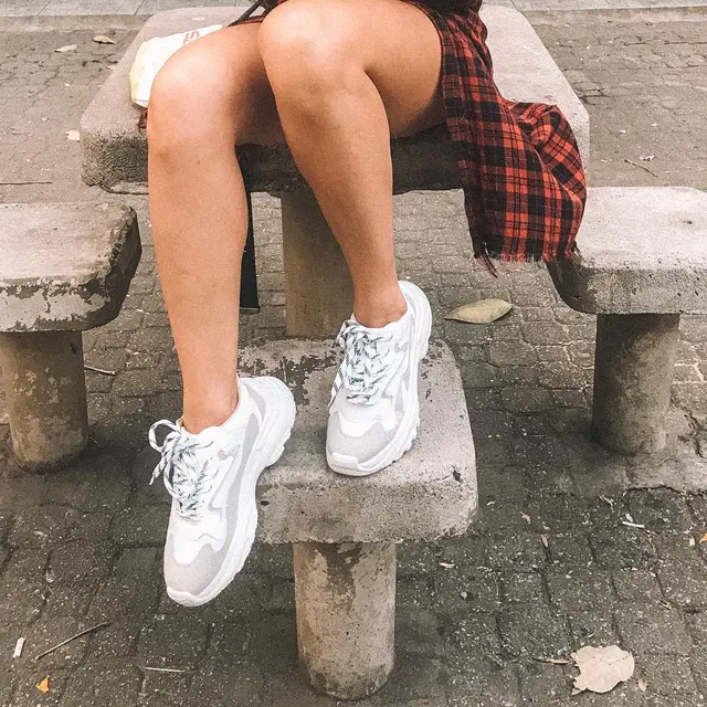 Ilustrasi Chuncky / Balky Sneakers