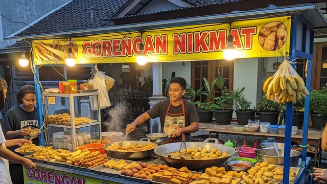 Ilustrasi Jualan Gorengan