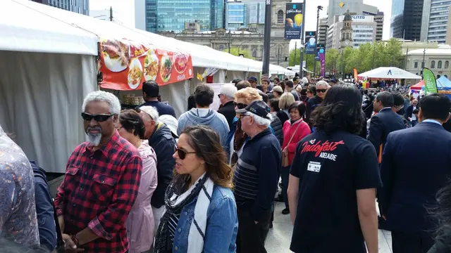 Antusiasme warga Adelaide, Australia menghadiri acara IndoFest 2017. (Dokumentasi KBRI Canberra)