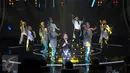 Penampilan Shiha Zikir asal Malaysia dalam Grand Final D'Academy Asia 2015 di Studio 5 Indosiar, Jakarta, Senin (28/12). Malam puncak grand final D'Academy Asia akan digelar pada 29 Desember malam. (Liputan6.com/Herman Zakharia)