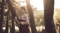 Suzy `Miss A` saat memerankan karakter bersejarah penyanyi wanita pertama di Era Joseon, harus menyamar sebagai laki-laki ketika beraksi.