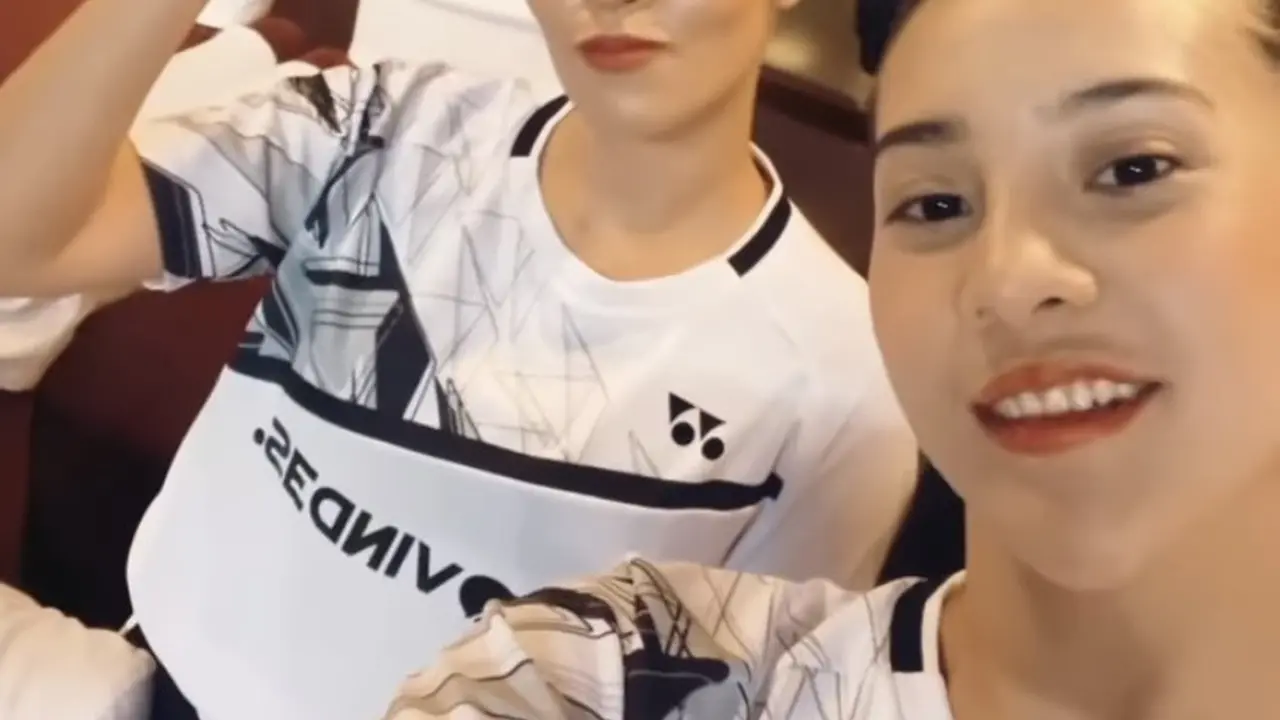 Makeup Hingga Gaya Rambut Raisa-Anya Geraldine Vs Hesti-Eri Carl di Laga Tepok Bulu