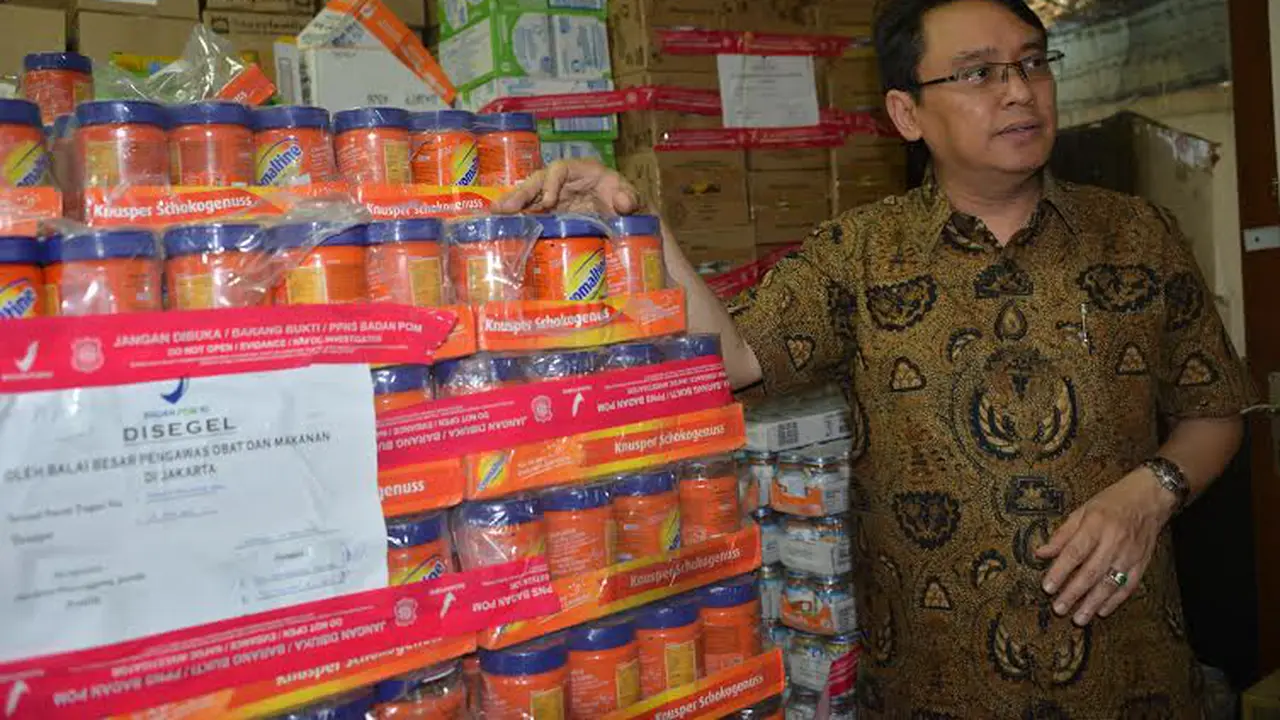 BPOM Gerebek Distributor Makanan Ilegal di Jakarta Utara