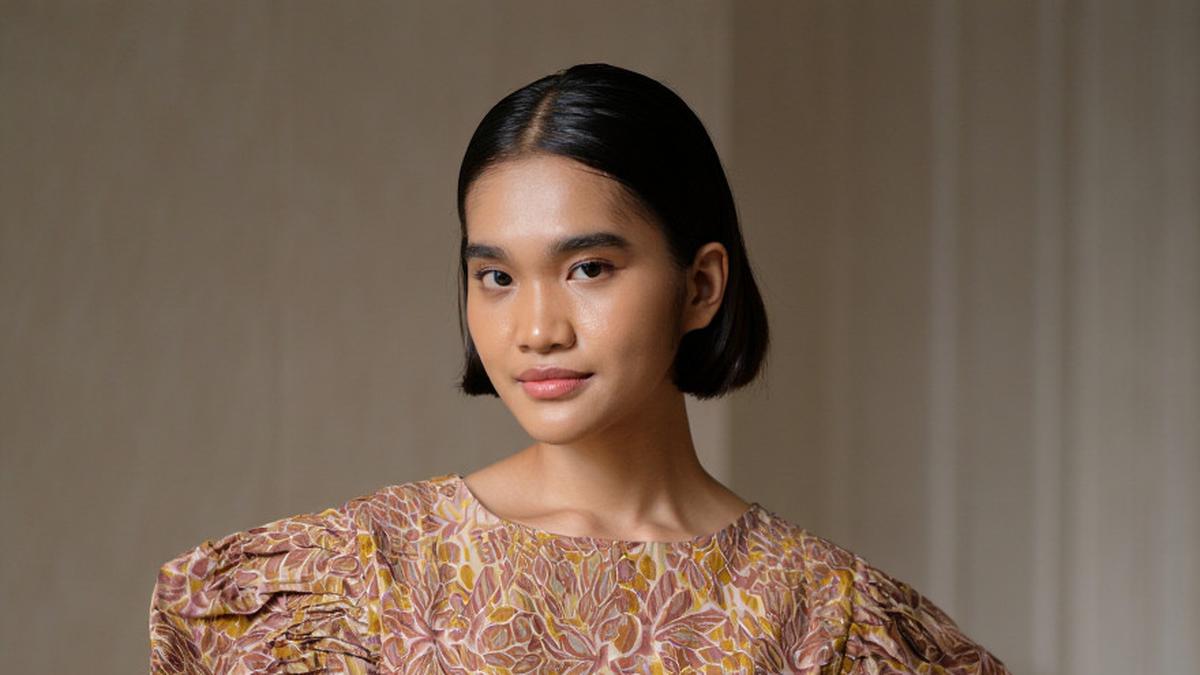 8 Batik Modern Lengan Puff Style Vintage yang Stylish, Memadukan Tradisi dan Tren