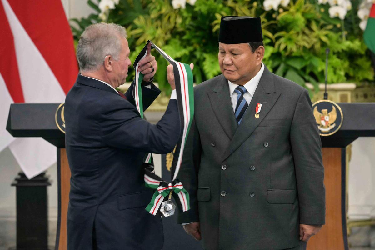 FOTO: Raja Abdullah II Anugerahkan Tanda Kehormatan Tertinggi Yordania kepada Presiden Prabowo