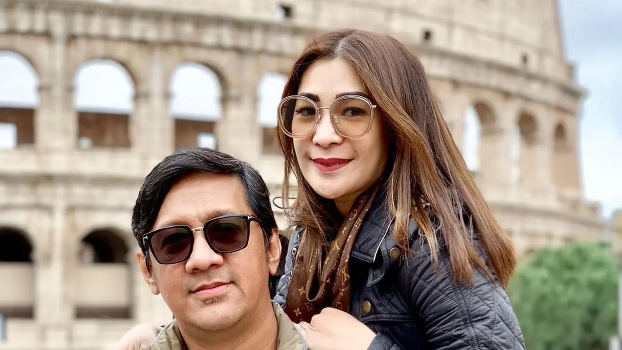 Andre Taulany bersama Istrinya, Rien Wartia Trigina